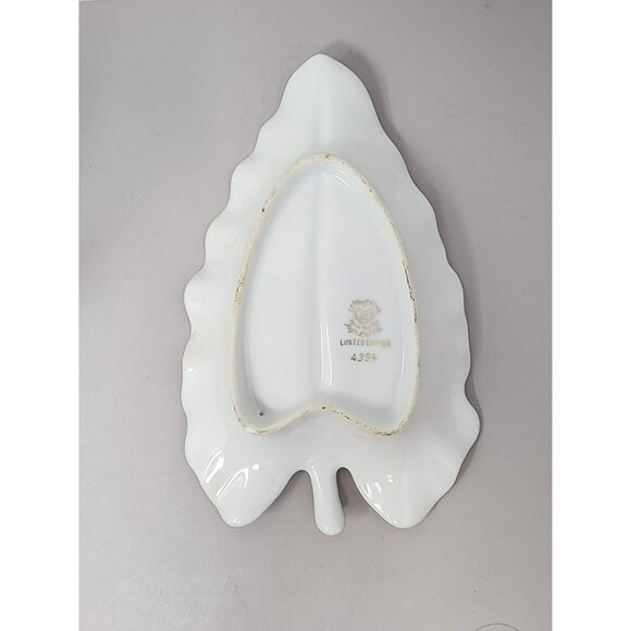 Vintage Hand-Painted‎ Lefton China Leaf-Shaped Holiday/Candy Dish 4394 - Picture 3 of 6